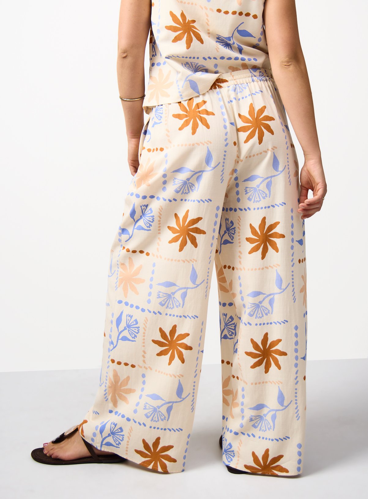 Cream Patchwork Holiday Print Wide Leg Trousers 18 - Image 4 thumbnail